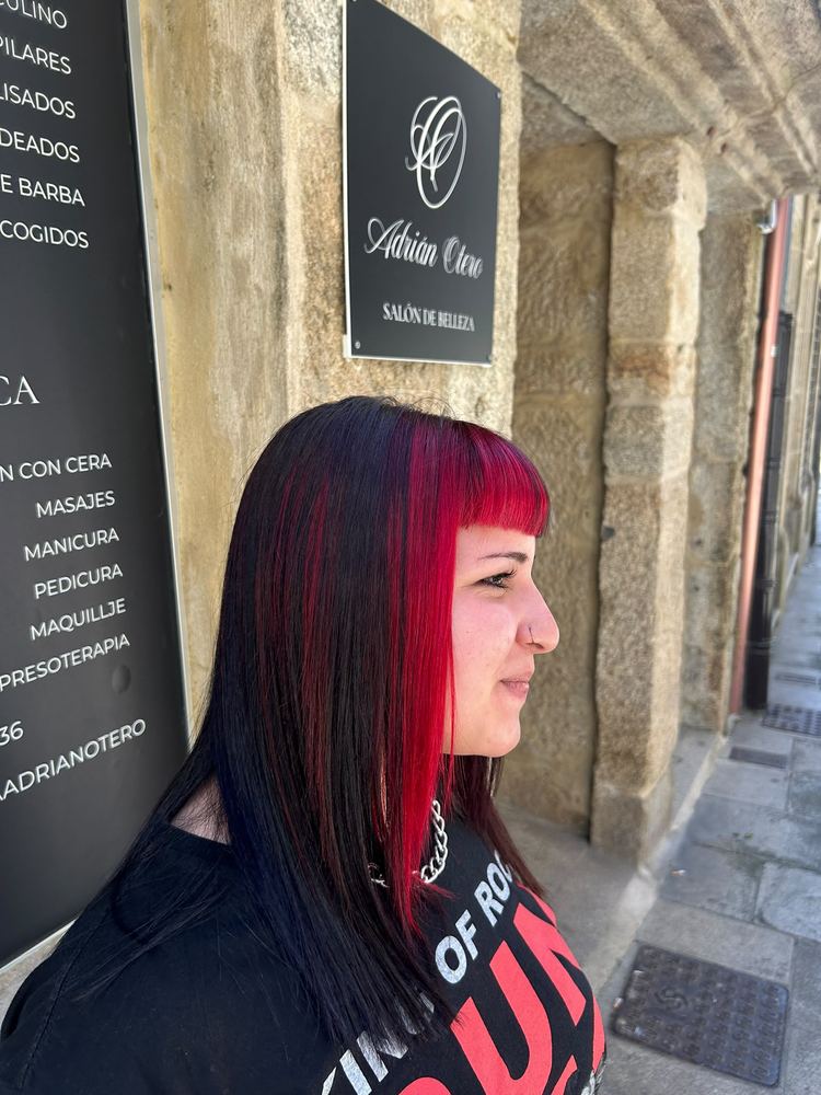 Melena con mechas en tonos rojos